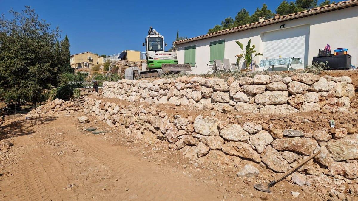 Chantier terrassement Gonfaron Var 83 — terrassement général