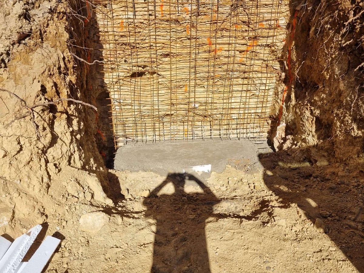 Ferraillage nappe béton armé dans fouille reprise en sous-œuvre fondations Var