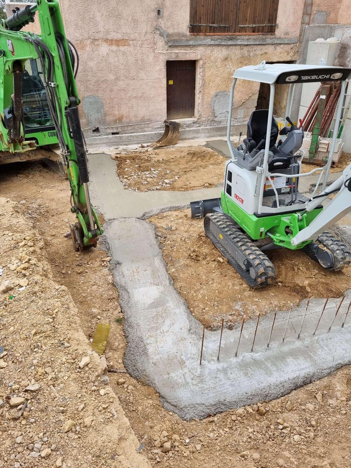 Giordano et Takeuchi semelles en L micropieux en attente fondations Var