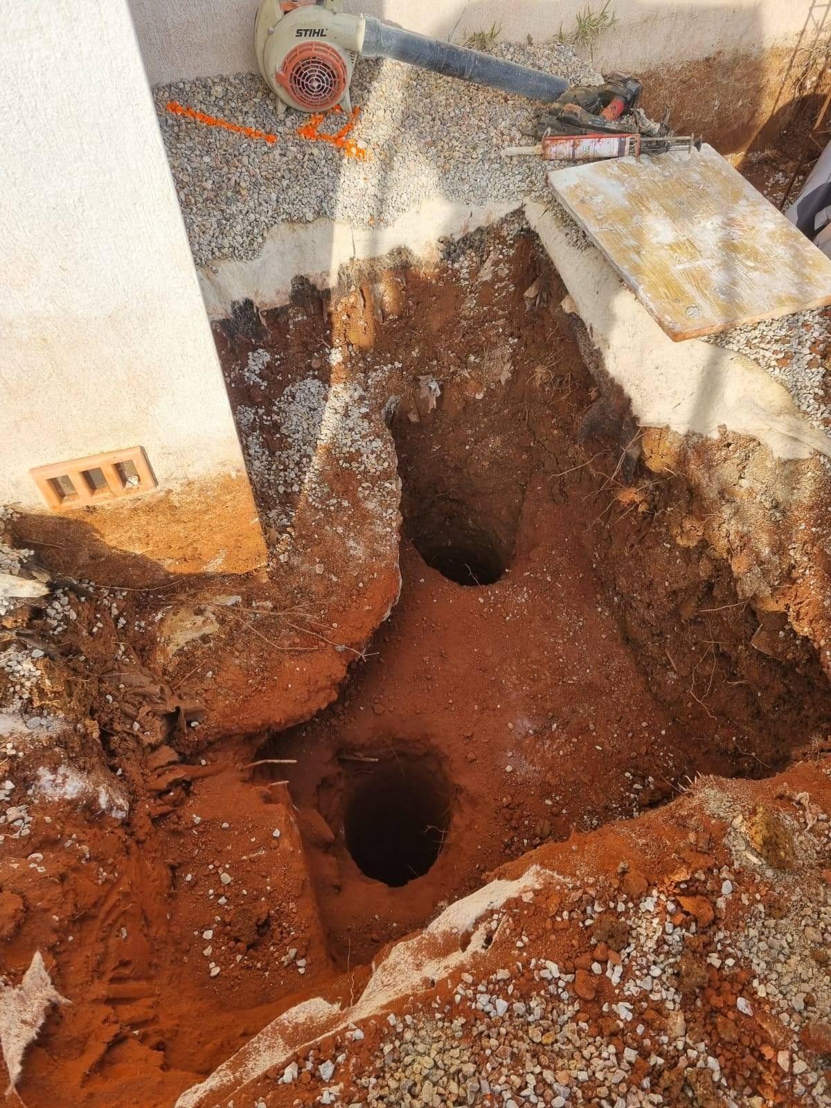 Double forage micropieux sous mur maison moderne reprise en sous-œuvre Var
