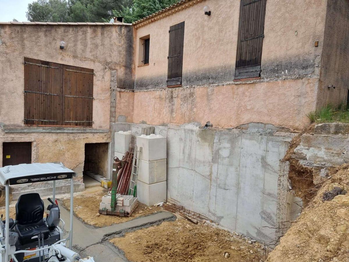 Terrassement plateforme chantier Var 83